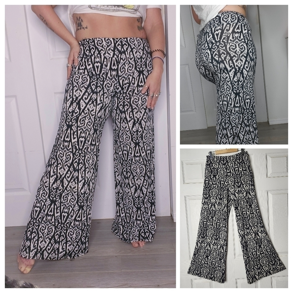 BLACK & WHITE BOHO PRINT FLARED LEGGING FITS Small up to XL